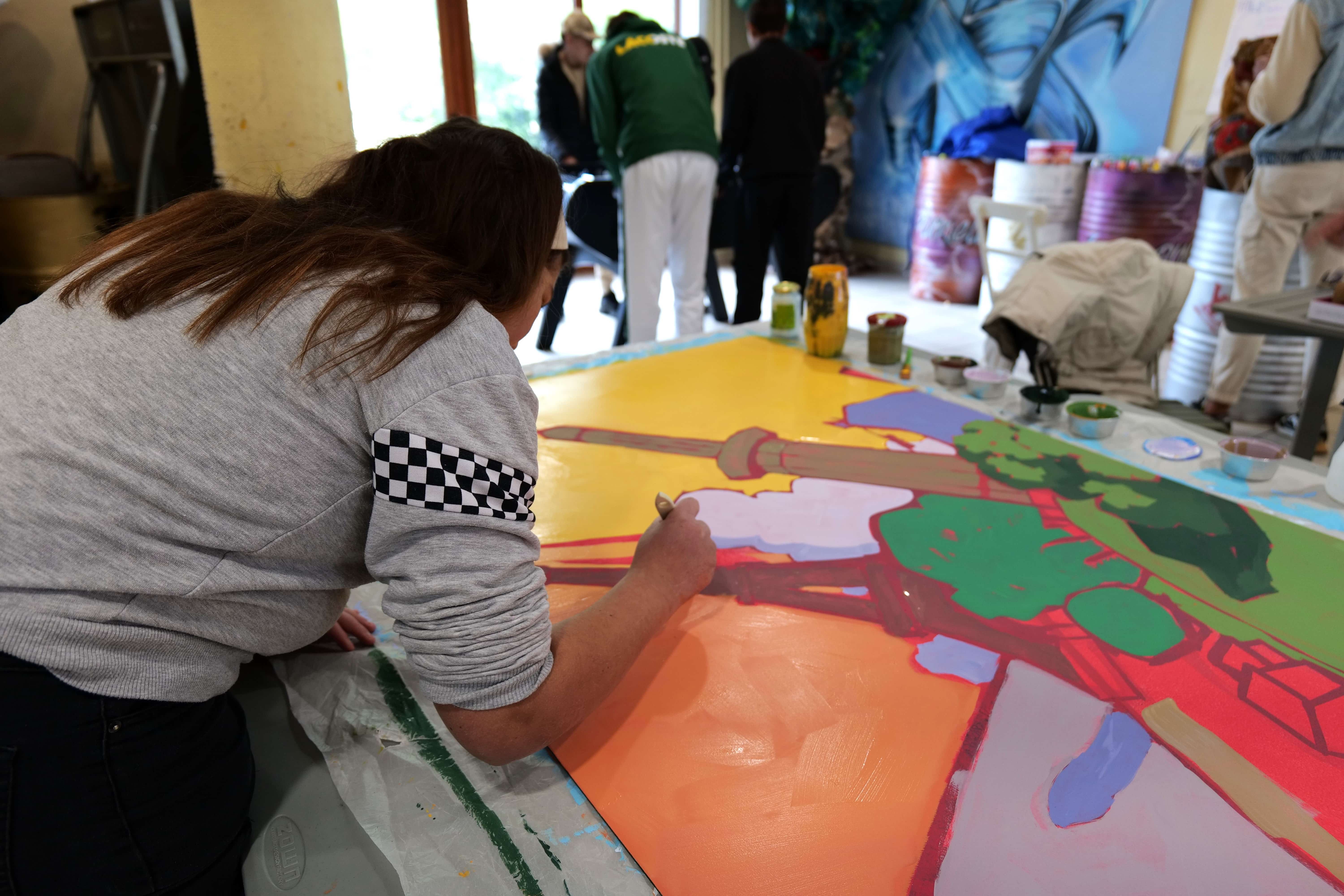 Inès a participé avec plaisir à l'atelier peinture durant les vacances de printemps.