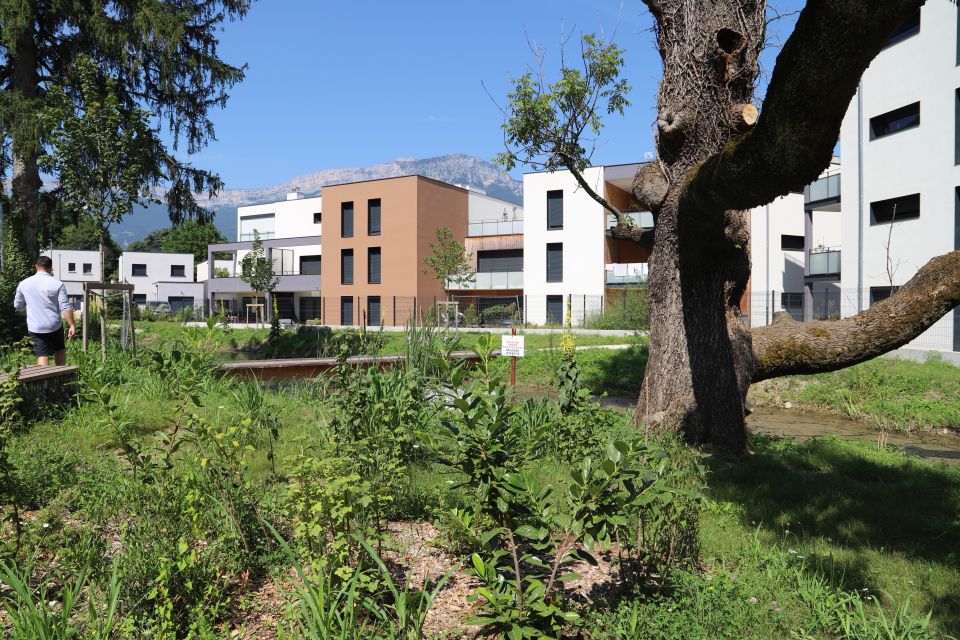 Le nouveau parc des Templiers abrite au cœur de la résidence du même nom de beaux arbres, un petit étang, des jeux pour enfants et la chapelle des Templiers qui sera rénovée. De quoi bénéficier d'un cadre de vie très agréable.