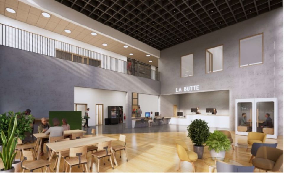 Les plus grands changement s'opéreront à l'intérieur du bâtiment, avec par exemple la transformation du hall d'accueil, plus aéré, lumineux et modulable, et la création d'une salle polyvalent accueillant une cuisine et ouverte sur le parvis au rez-de-chaussée.