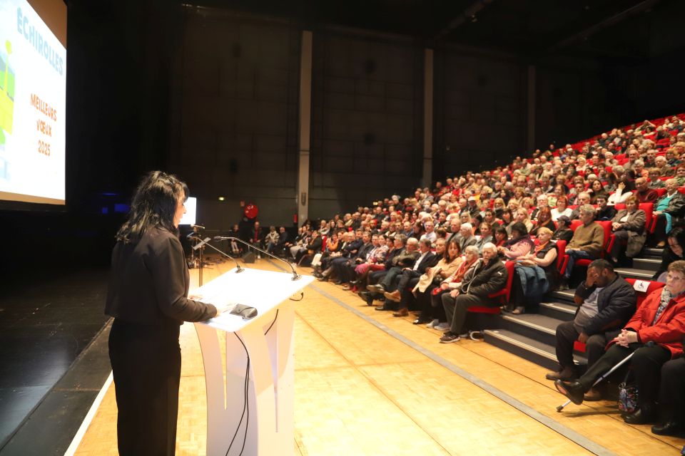 Plus de 600 personnes – habitant-es, élu-es et partenaires –, sont venu-es à La Rampe, ce dimanche matin, pour assister à cette belle cérémonie des vœux à la population.