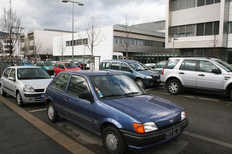 Stationnement clinique des cèdres