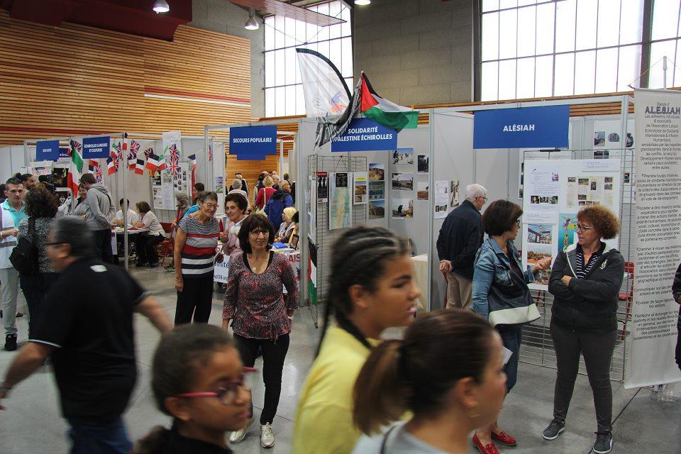 Forum des sports et des associations stands associatifs