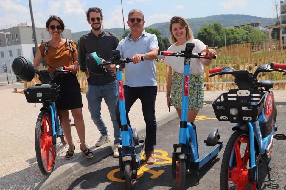 Des trottinettes et vélos électriques disponibles en location