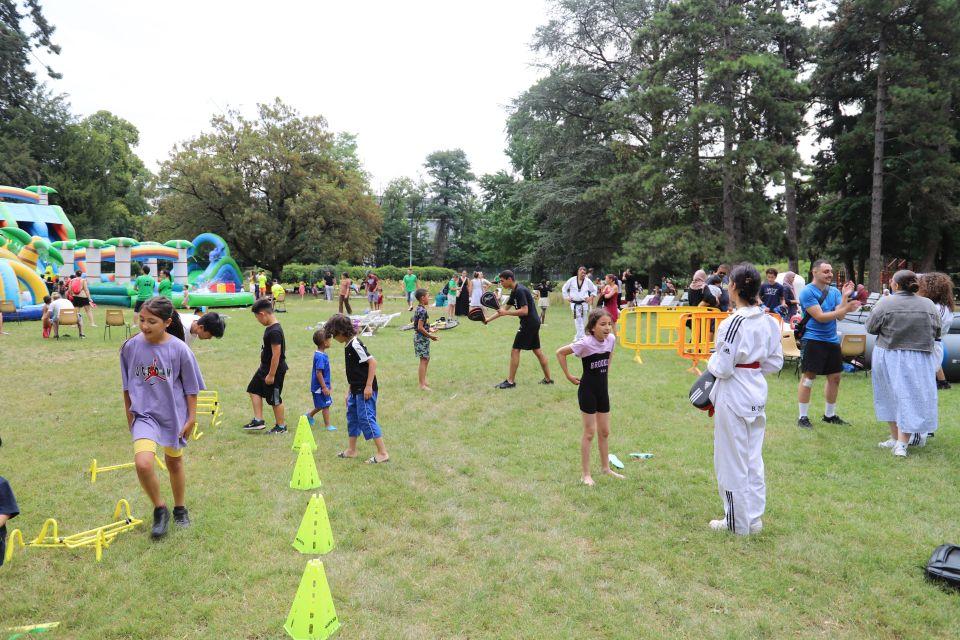 Coté sport, des ateliers boxe, taekwondo, fitness et Homeball étaient proposés aux plus courageux !